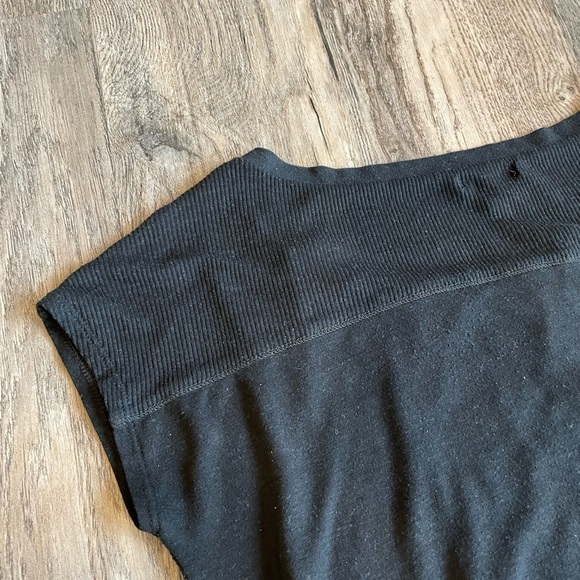 American Eagle Women’s Black Sleeveless Tee, size xs - Picture 5 of 6